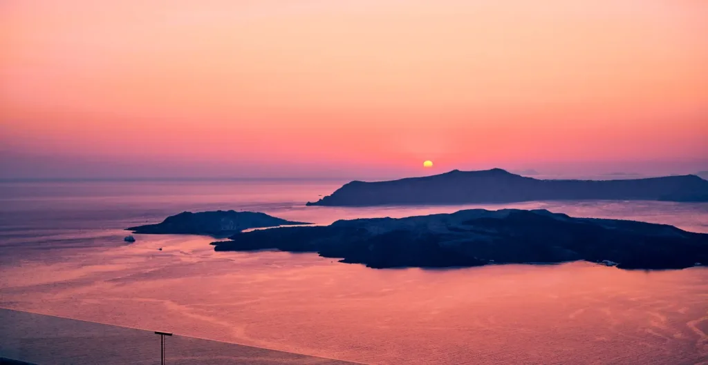 Kaldera Santorini o zachodzie słońca, nagłówek strony /santorini